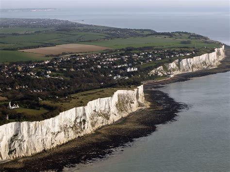 The White Cliffs of Dover: A Journey Through World War II Courage and Love Amidst the Blitz!